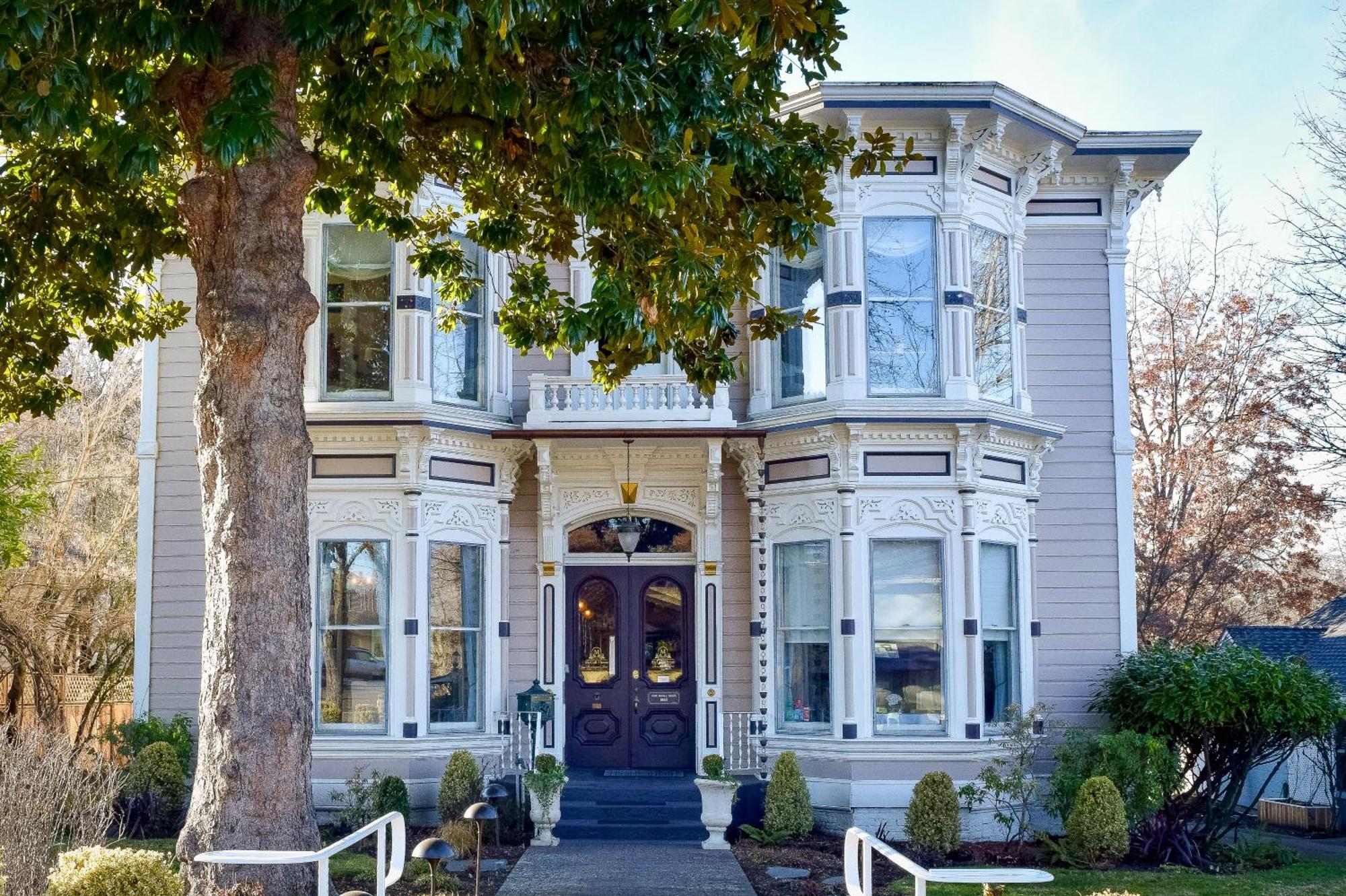 Mccall House Boutique Hotel أشلاند المظهر الخارجي الصورة